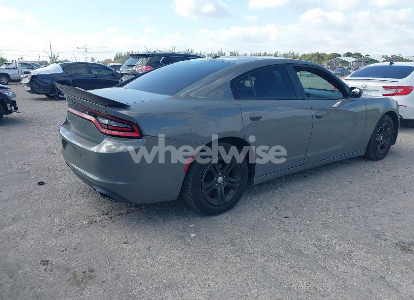 Photo 4 of 2019 Dodge Charger SXT RWD (VIN 2C3CDXBGXKH664457)