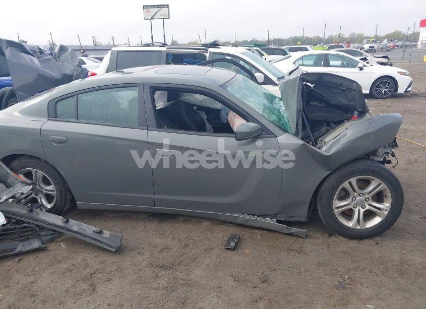 Photo 12 of 2019 Dodge Charger SXT RWD (VIN 2C3CDXBGXKH695787)