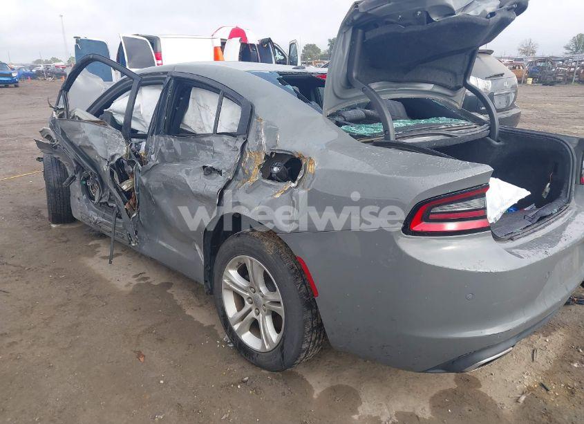 Photo 3 of 2019 Dodge Charger SXT RWD (VIN 2C3CDXBGXKH695787)
