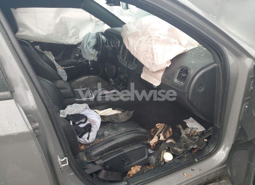 Photo 5 of 2019 Dodge Charger SXT RWD (VIN 2C3CDXBGXKH695787)