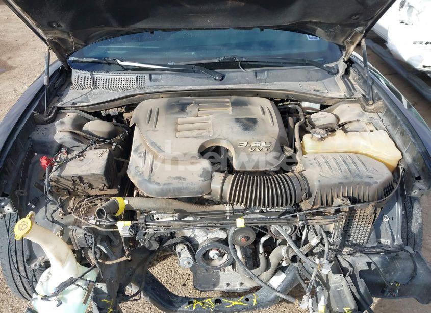 Photo 10 of 2019 Dodge Charger SXT RWD (VIN 2C3CDXBGXKH720994)