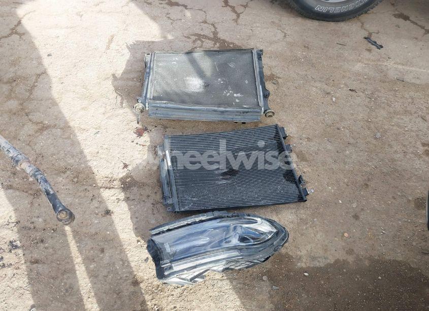 Photo 18 of 2019 Dodge Charger SXT RWD (VIN 2C3CDXBGXKH720994)