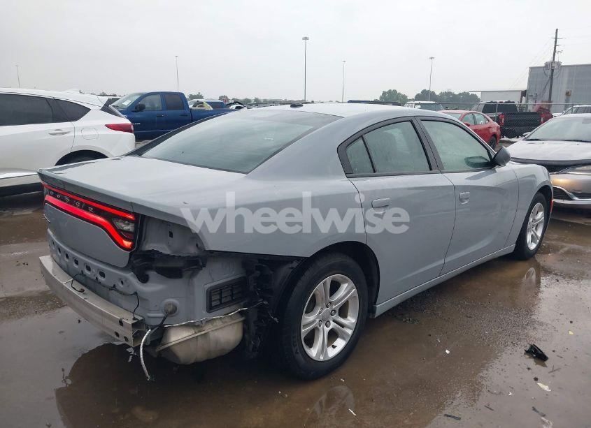 Photo 4 of 2021 Dodge Charger SXT RWD (VIN 2C3CDXBGXMH632322)