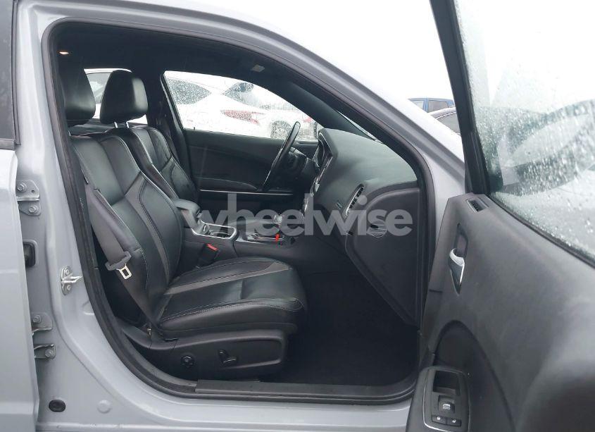 Photo 5 of 2021 Dodge Charger SXT RWD (VIN 2C3CDXBGXMH632322)