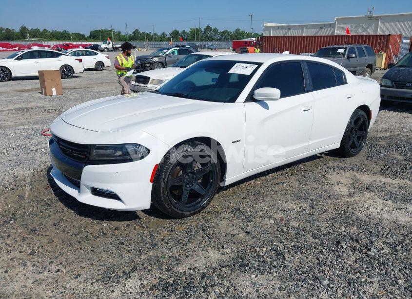 Photo 2 of 2016 Dodge Charger R/T (VIN 2C3CDXCT0GH178310)