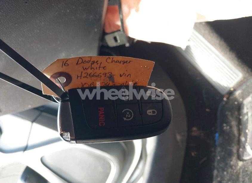 Photo 11 of 2016 Dodge Charger R/T (VIN 2C3CDXCT0GH266693)