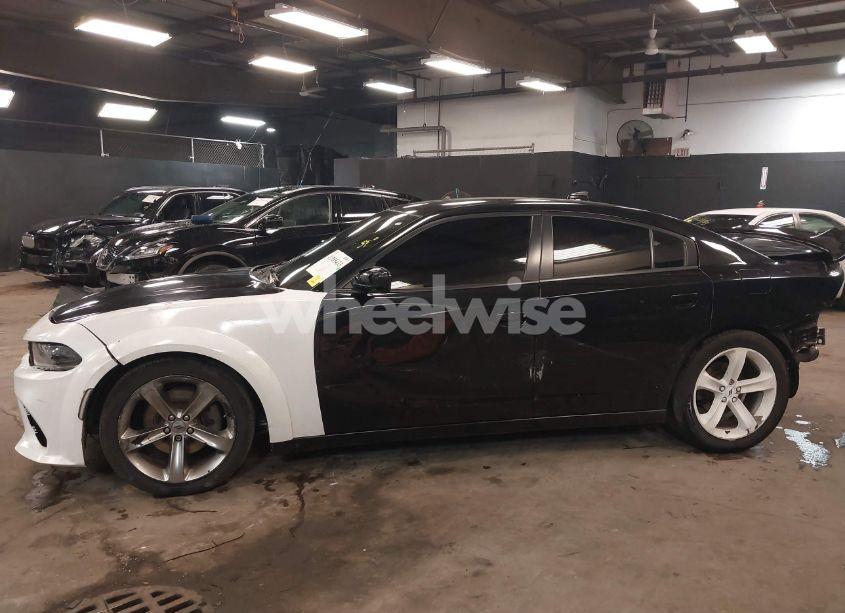 Photo 14 of 2017 Dodge Charger R/T RWD (VIN 2C3CDXCT0HH561701)