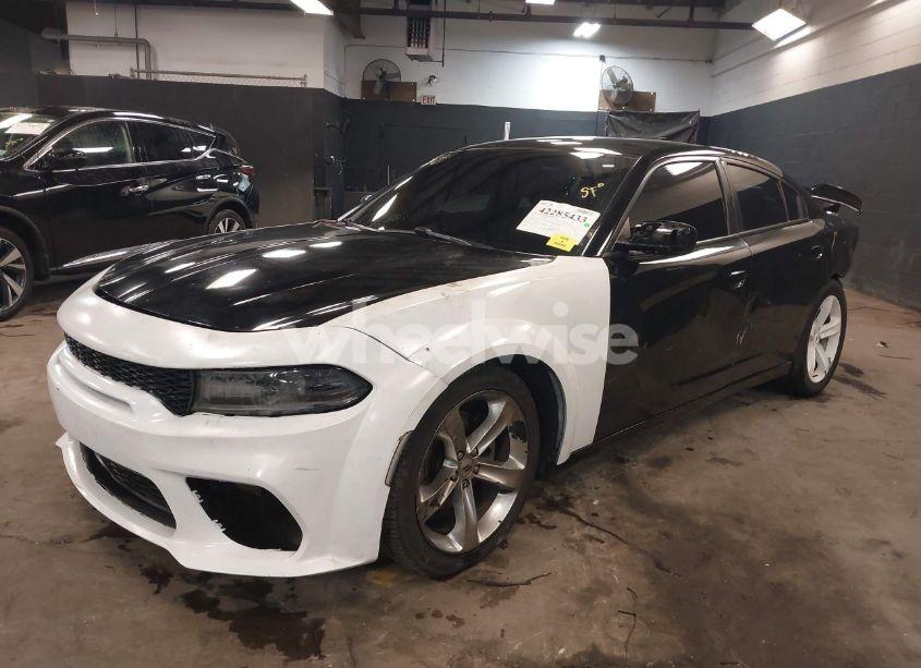 Photo 2 of 2017 Dodge Charger R/T RWD (VIN 2C3CDXCT0HH561701)