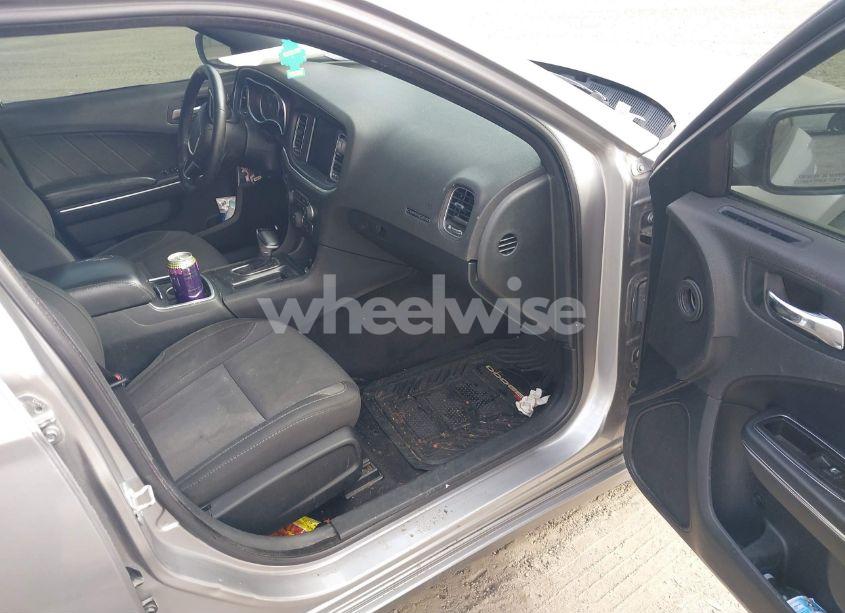 Photo 5 of 2018 Dodge Charger R/T RWD (VIN 2C3CDXCT0JH233524)