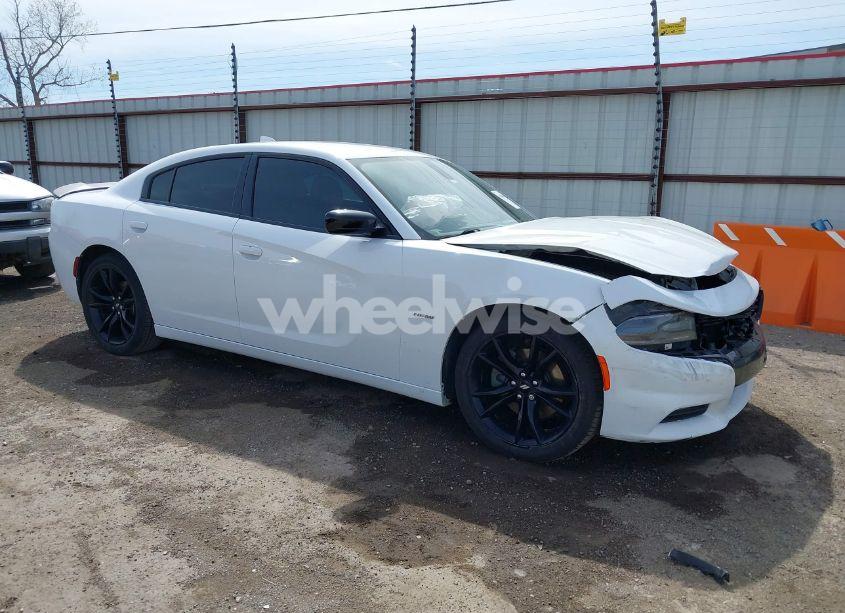 2018 Dodge Charger R/T RWD (VIN 2C3CDXCT0JH306973) main photo
