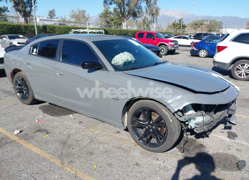 2018 Dodge Charger R/T RWD (VIN 2C3CDXCT0JH337673) main photo