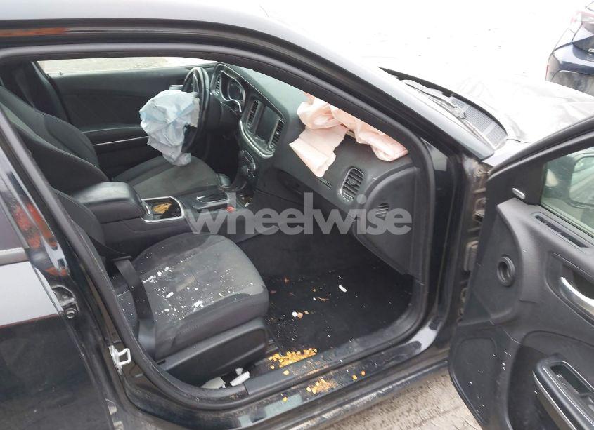 Photo 5 of 2015 Dodge Charger R/T (VIN 2C3CDXCT1FH901693)