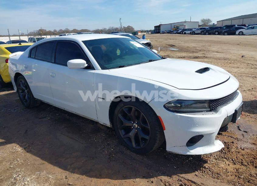 2019 Dodge Charger R/T RWD (VIN 2C3CDXCT1KH652757) main photo