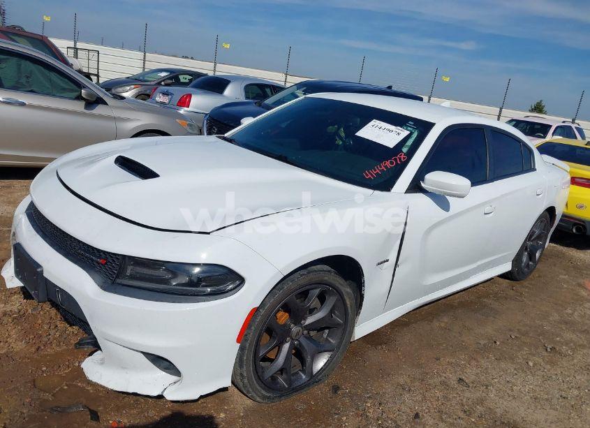 Photo 2 of 2019 Dodge Charger R/T RWD (VIN 2C3CDXCT1KH652757)