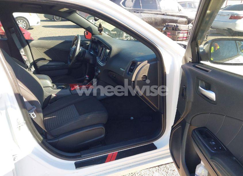 Photo 5 of 2018 Dodge Charger R/T RWD (VIN 2C3CDXCT2JH181006)