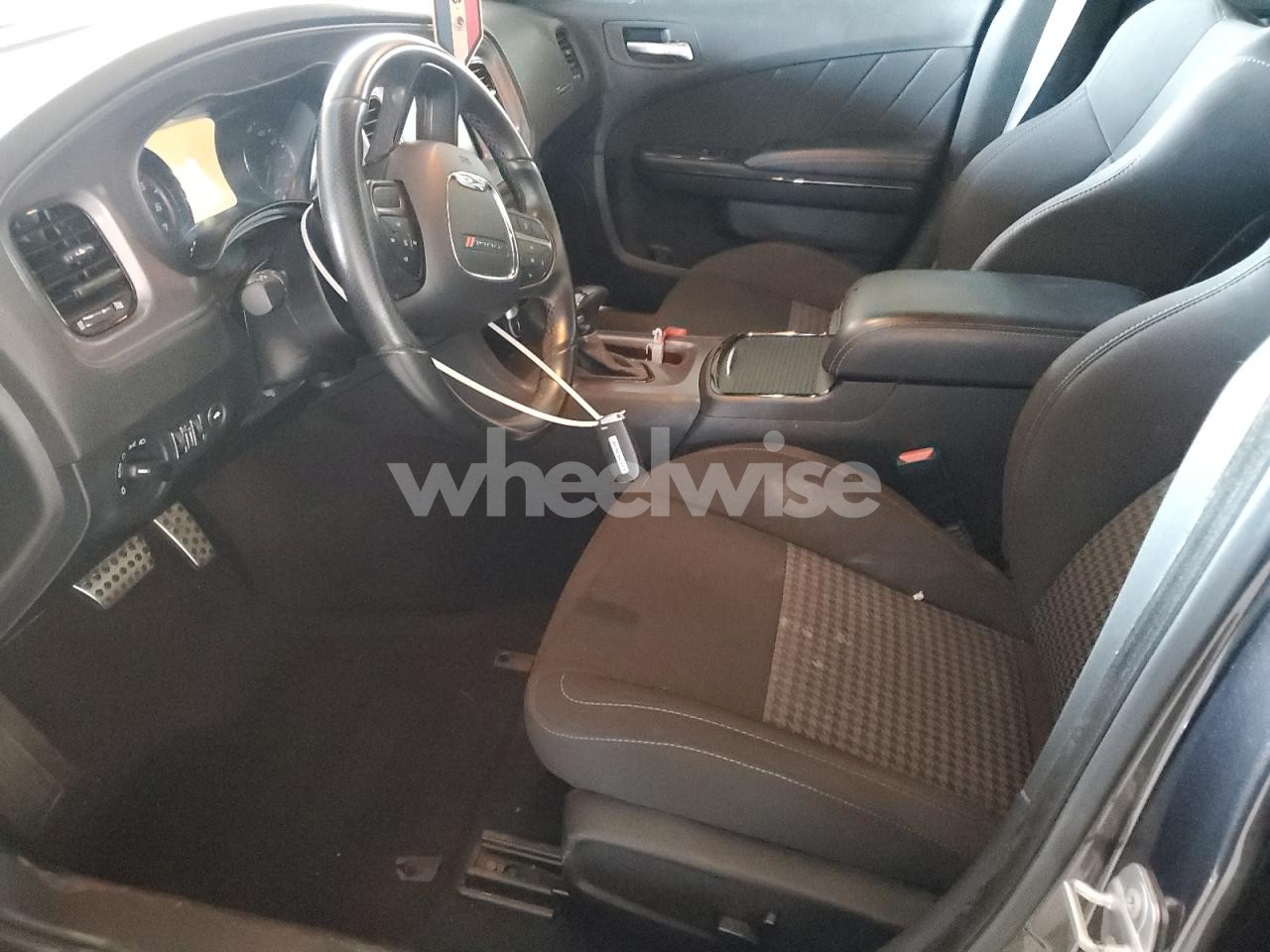 Photo 7 of 2023 DODGE CHARGER R/T (VIN 2C3CDXCT2PH555655)