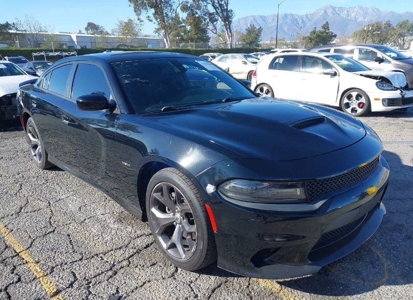 2019 Dodge Charger R/T RWD (VIN 2C3CDXCT3KH558959) main photo