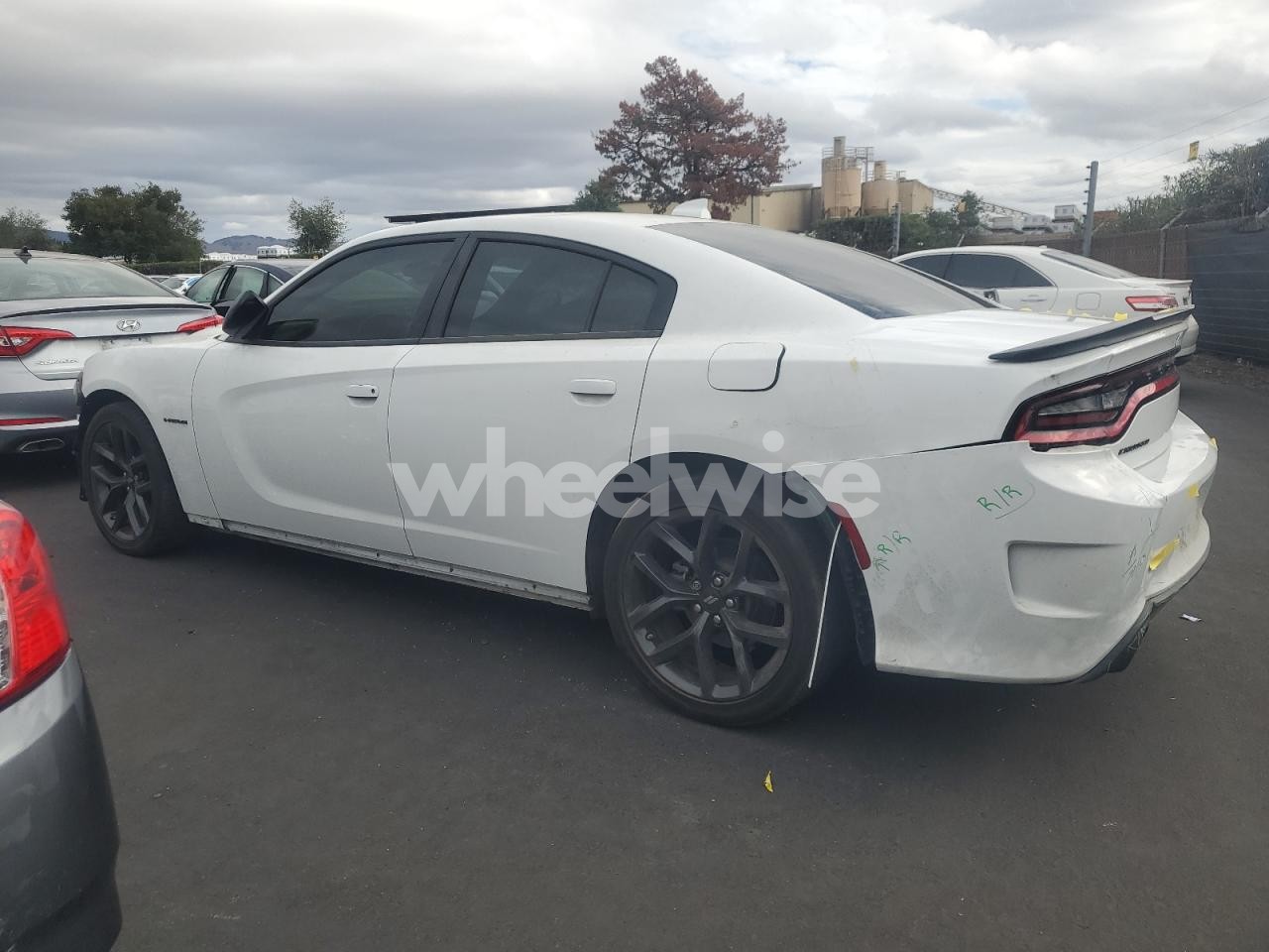 Photo 2 of 2022 DODGE CHARGER R/T (VIN 2C3CDXCT3NH141300)