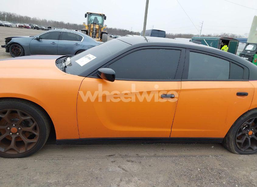 Photo 13 of 2015 Dodge Charger R/T (VIN 2C3CDXCT4FH729921)