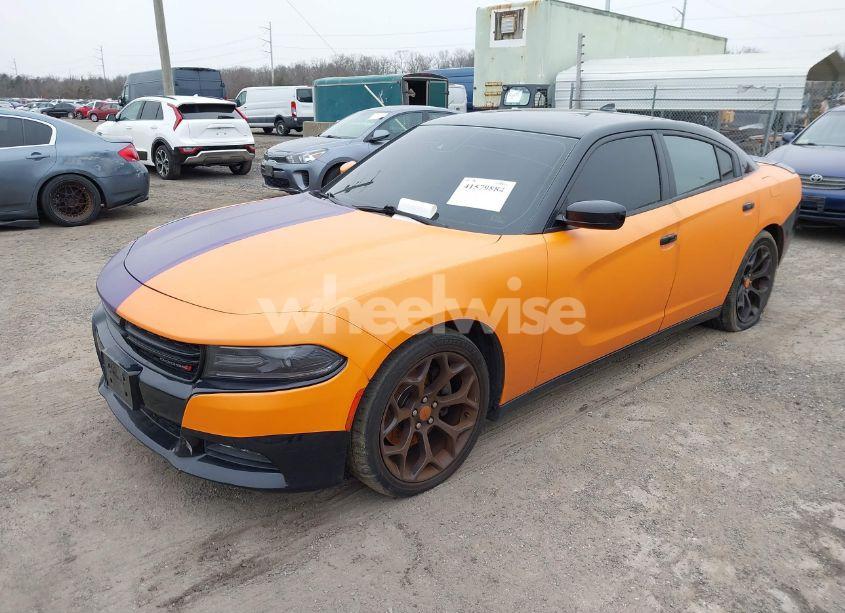Photo 2 of 2015 Dodge Charger R/T (VIN 2C3CDXCT4FH729921)