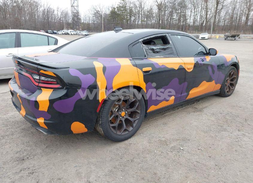 Photo 4 of 2015 Dodge Charger R/T (VIN 2C3CDXCT4FH729921)