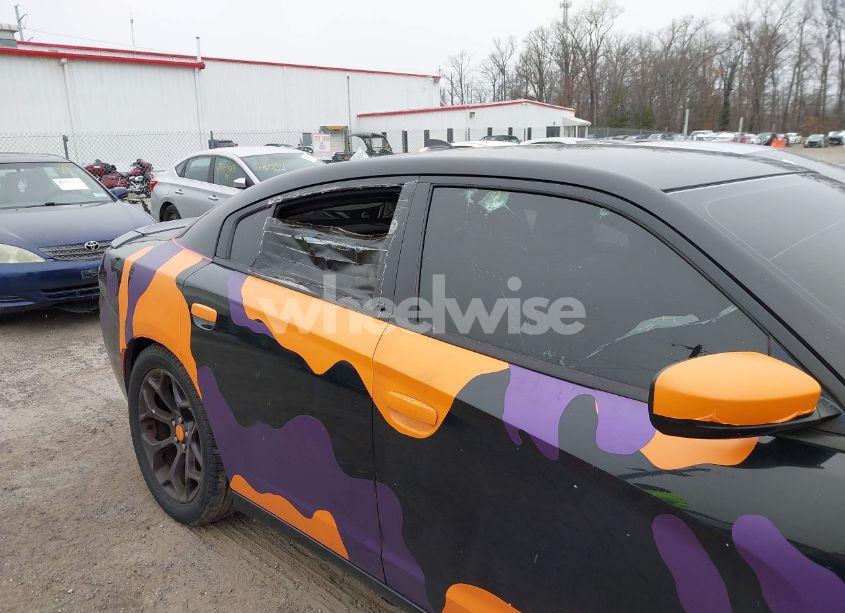 Photo 6 of 2015 Dodge Charger R/T (VIN 2C3CDXCT4FH729921)