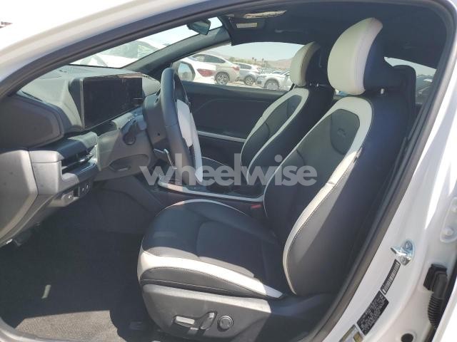 Photo 2 of 2025 KIA K4 GT LINE (VIN 2C3CDXCT5FH928413)