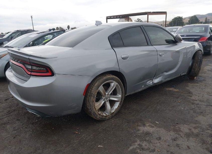 Photo 4 of 2016 Dodge Charger R/T (VIN 2C3CDXCT7GH158832)