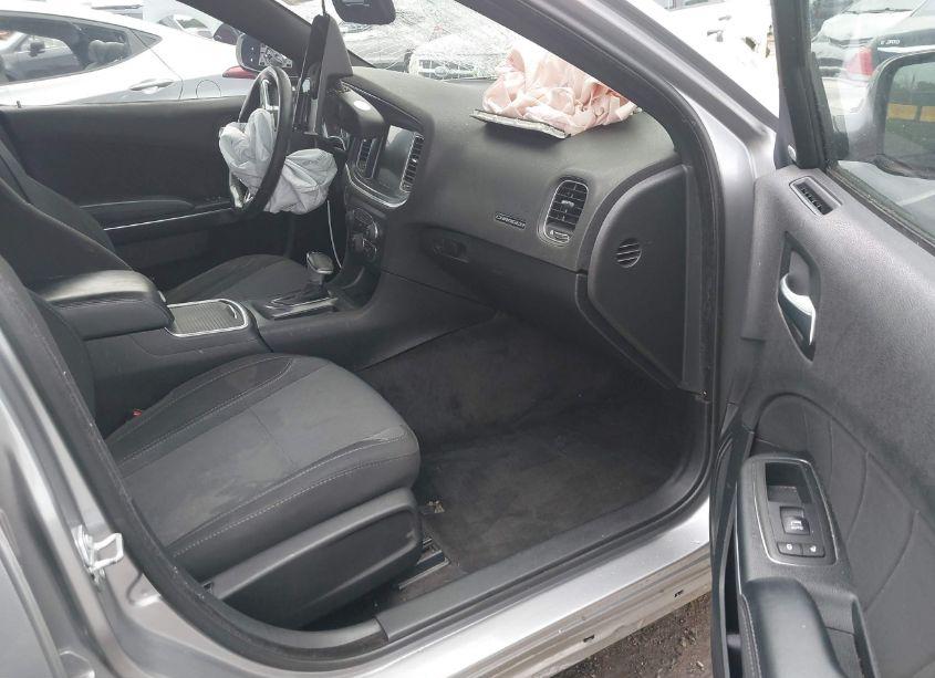 Photo 5 of 2016 Dodge Charger R/T (VIN 2C3CDXCT7GH158832)