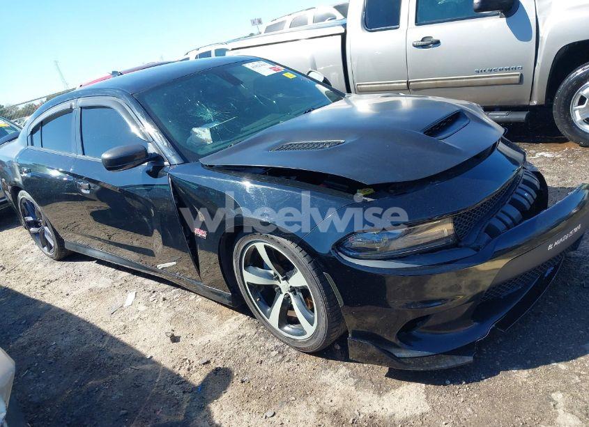 2019 Dodge Charger R/T RWD (VIN 2C3CDXCT7KH738381) main photo