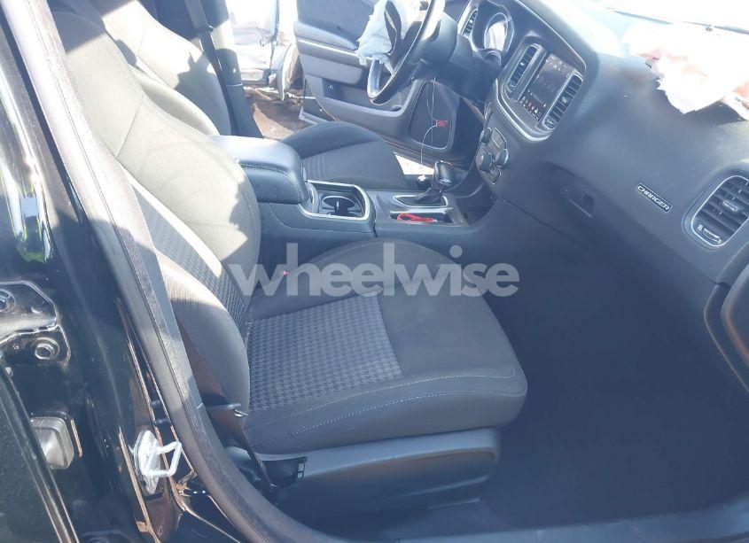 Photo 5 of 2019 Dodge Charger R/T RWD (VIN 2C3CDXCT7KH738381)