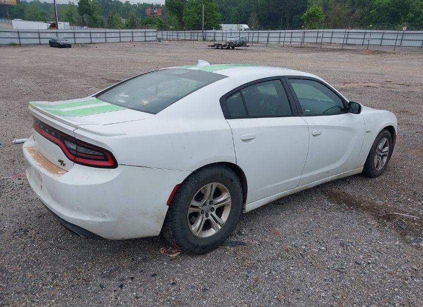 Photo 4 of 2015 Dodge Charger R/T (VIN 2C3CDXCT8FH917146)
