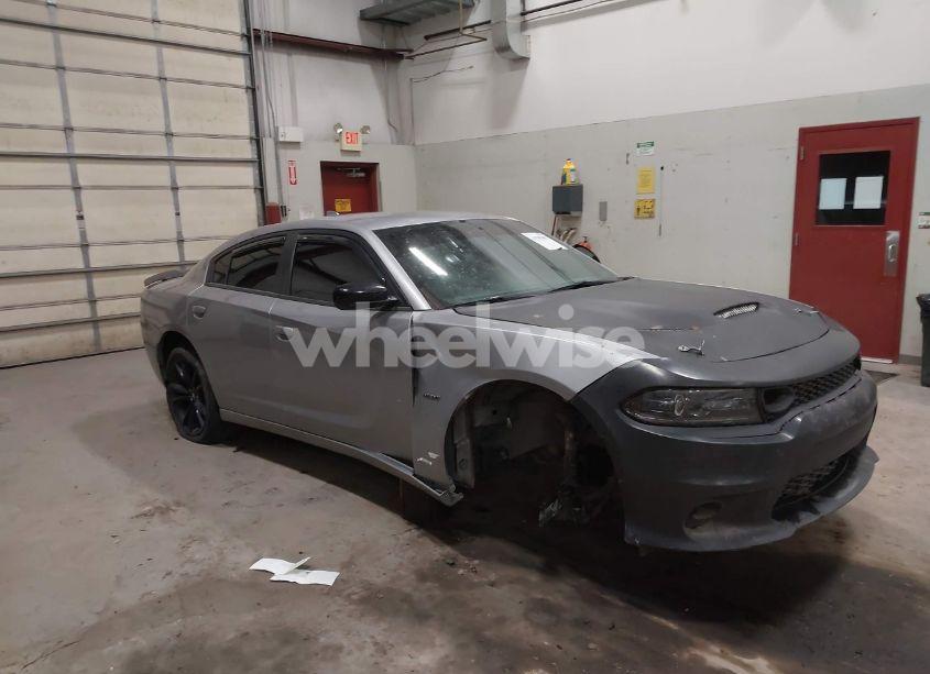 2018 Dodge Charger R/T RWD (VIN 2C3CDXCT8JH263502) main photo