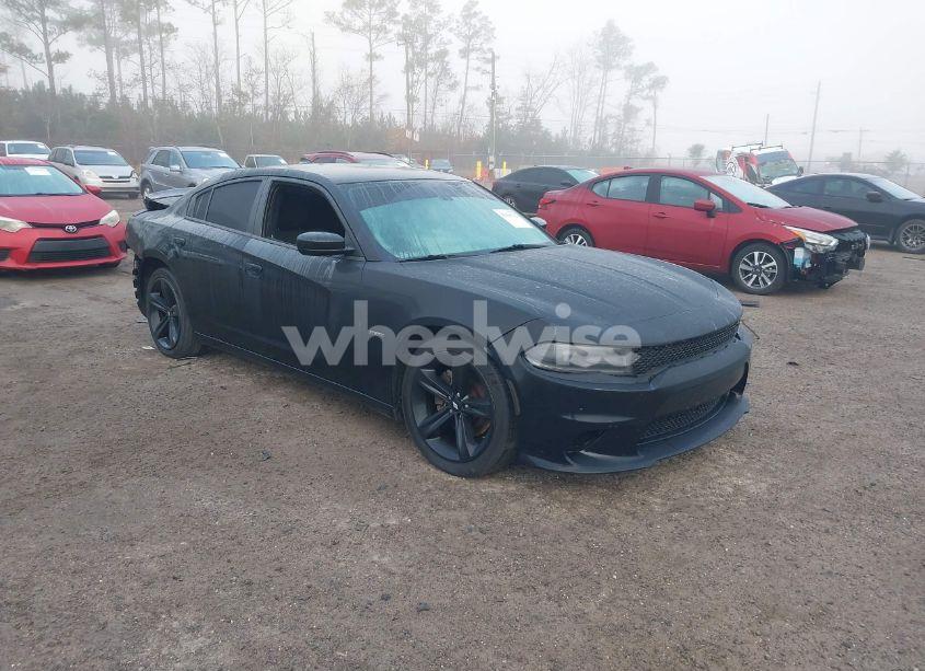 2017 Dodge Charger R/T RWD (VIN 2C3CDXCT9HH562443) main photo