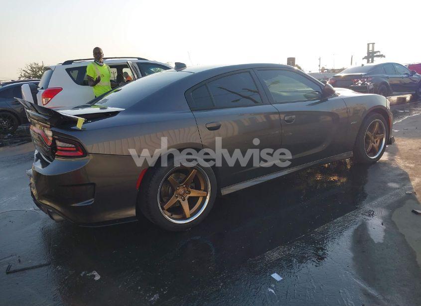 Photo 4 of 2019 Dodge Charger R/T (VIN 2C3CDXCT9KH630280)