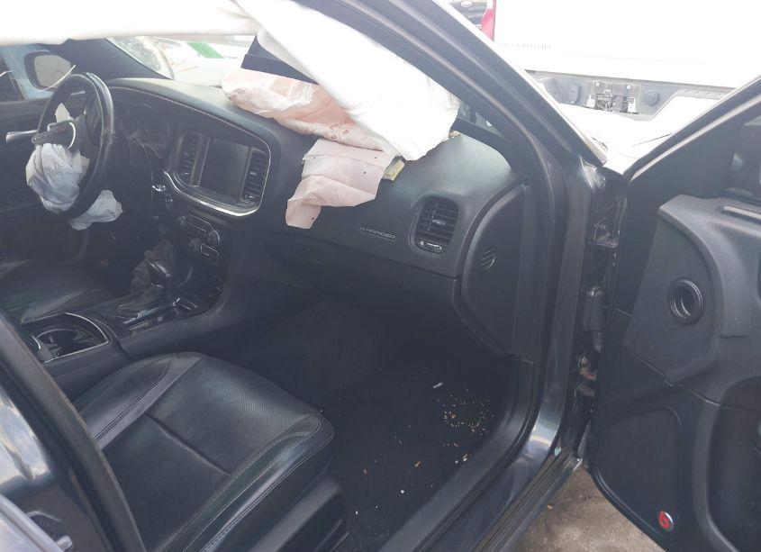 Photo 5 of 2016 Dodge Charger R/T (VIN 2C3CDXCTXGH160123)