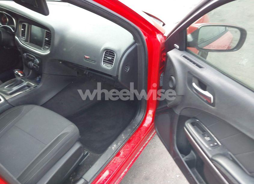 Photo 5 of 2016 Dodge Charger R/T (VIN 2C3CDXCTXGH210518)