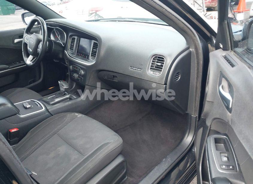 Photo 5 of 2017 Dodge Charger R/T RWD (VIN 2C3CDXCTXHH537292)