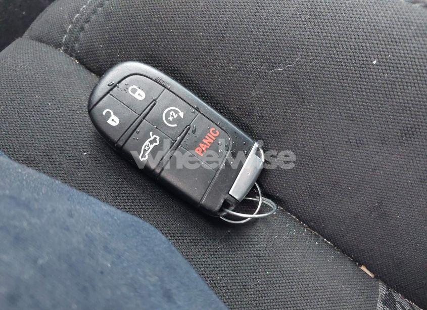 Photo 11 of 2020 Dodge Charger R/T RWD (VIN 2C3CDXCTXLH107853)