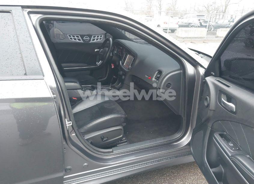 Photo 5 of 2014 Dodge Charger SRT8 (VIN 2C3CDXEJ0EH250650)