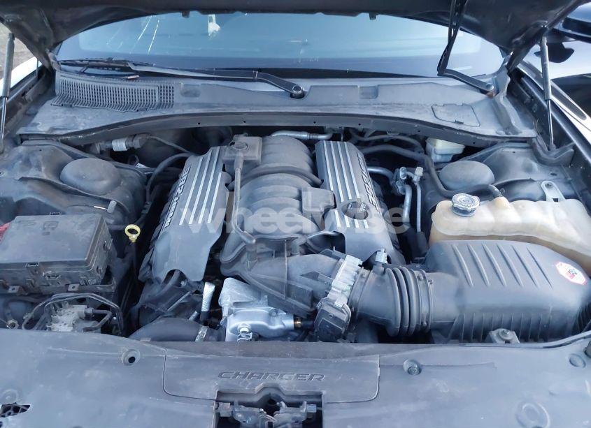 Photo 10 of 2015 Dodge Charger SRT 392 (VIN 2C3CDXEJ0FH895901)