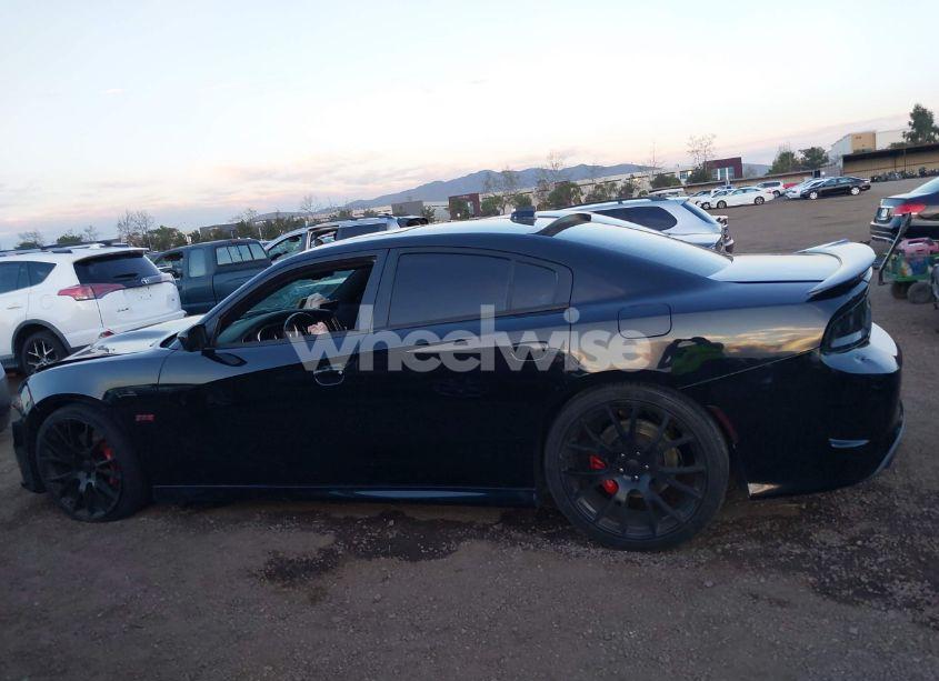 Photo 14 of 2015 Dodge Charger SRT 392 (VIN 2C3CDXEJ0FH895901)