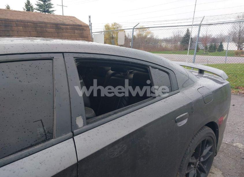 Photo 18 of 2014 Dodge Charger SRT8 (VIN 2C3CDXEJ2EH159119)