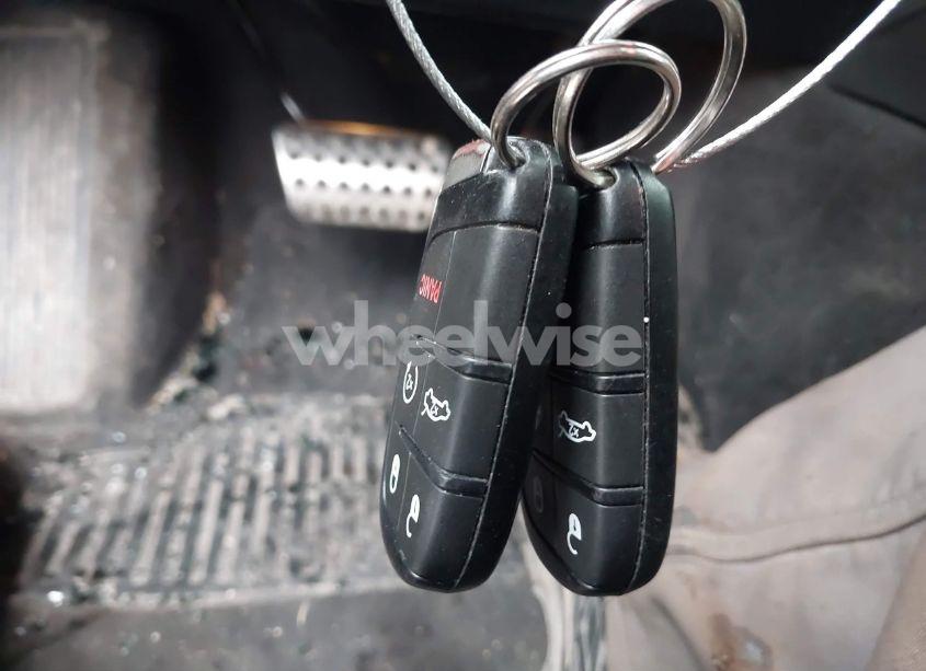 Photo 11 of 2016 Dodge Charger SRT 392 (VIN 2C3CDXEJ5GH165273)