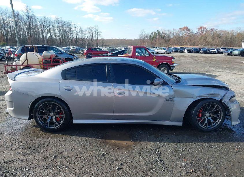 Photo 14 of 2017 Dodge Charger SRT 392 RWD (VIN 2C3CDXEJ7HH615474)