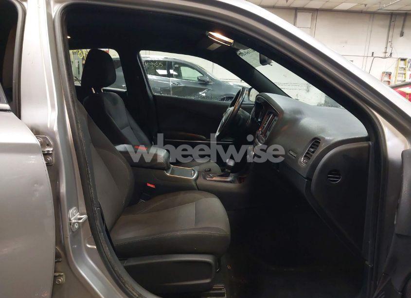 Photo 5 of 2015 Dodge Charger SE (VIN 2C3CDXFG4FH738956)