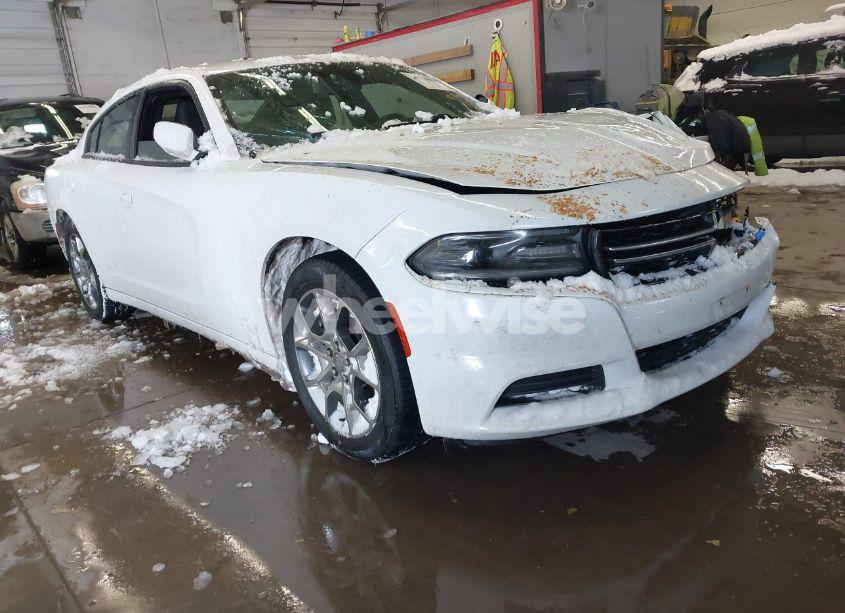 2015 Dodge Charger SE (VIN 2C3CDXFGXFH785537) main photo