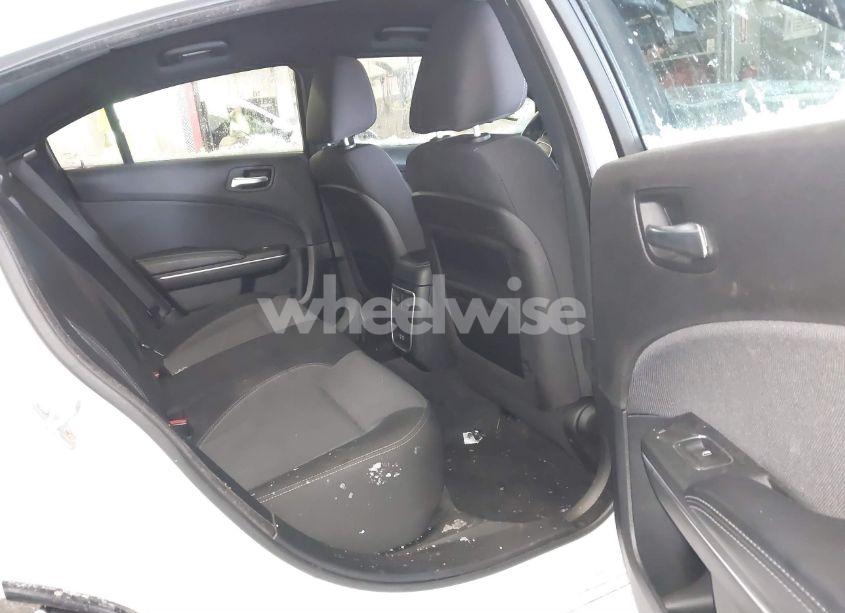 Photo 8 of 2015 Dodge Charger SE (VIN 2C3CDXFGXFH785537)