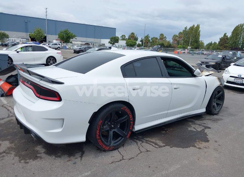 Photo 4 of 2019 Dodge Charger SCAT PACK RWD (VIN 2C3CDXGJ1KH668014)
