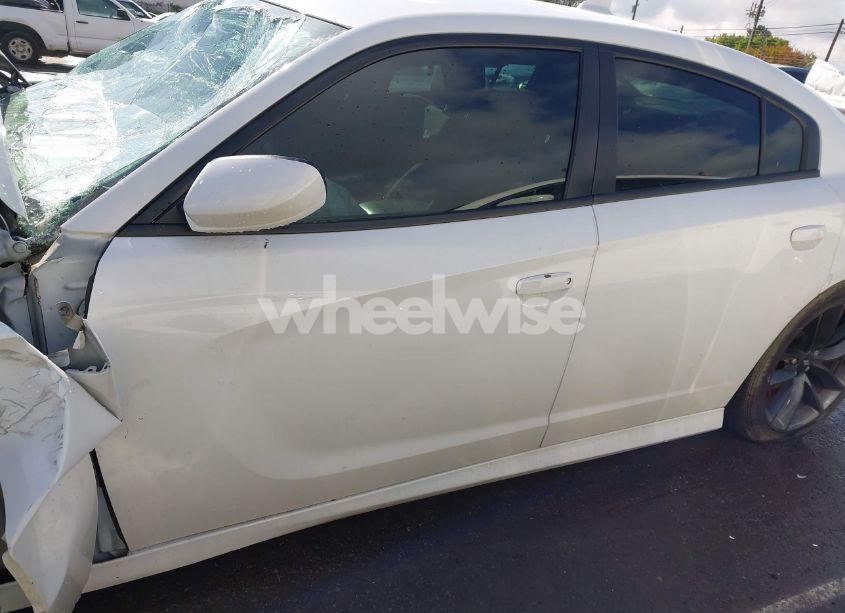 Photo 14 of 2019 Dodge Charger SCAT PACK RWD (VIN 2C3CDXGJ3KH558856)